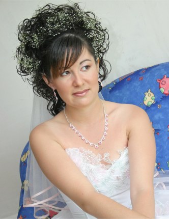 Bridal Hairstyle - Jazzy Spangled Updo
